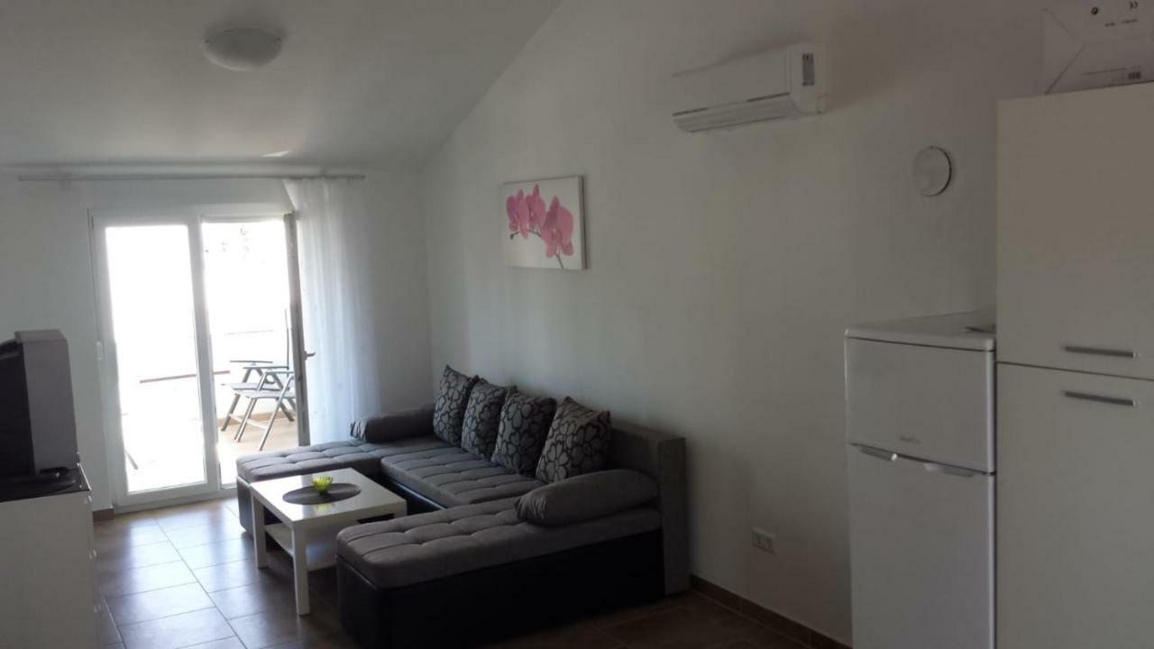 Haus Milana Appartement Nin Buitenkant foto