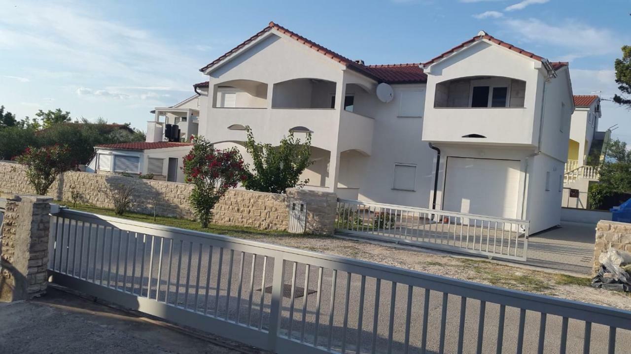 Haus Milana Appartement Nin Buitenkant foto